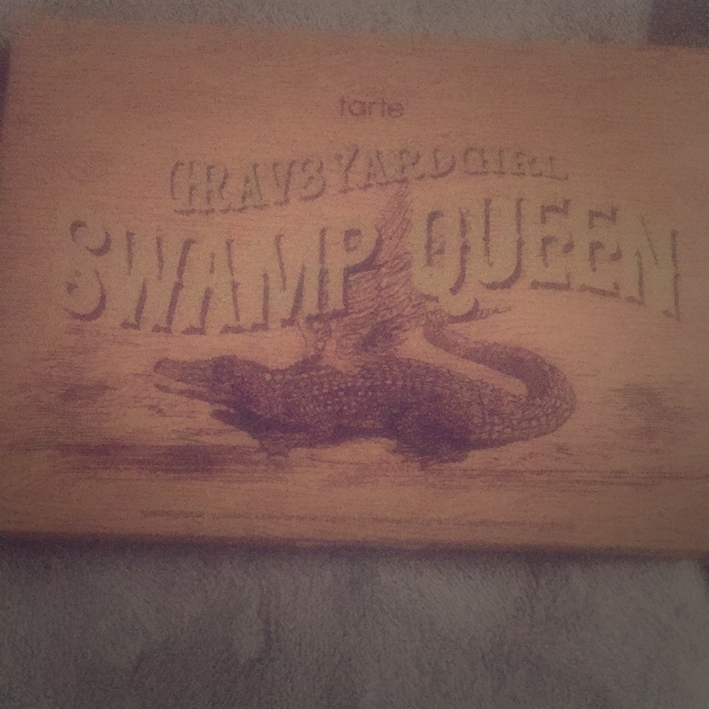 NWT Tarte graveyard girl swamp queen pallet